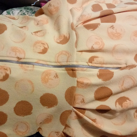 Lularoe AMELIA medium - Picture 2 of 4